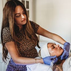 Pash Skin Studio - Lymphatic drainage with the Hydrafacial™