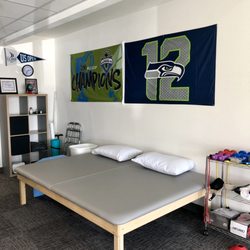 Complete Physical Therapy - Stretching is more efficient when doing it under proper banners! :)