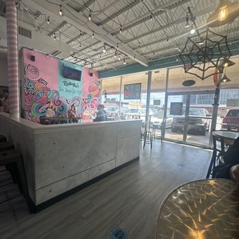 Rolling Ice - Ice Cream & Frozen Yogurt Near Me - Arlington, Texas