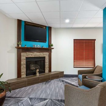 Best Western Plus Springfield Airport Inn - Lobby - Hotels Near Me - Springfield, Missouri Best Western Plus Springfield Airport Inn - Lobby - Hotels Near Me - Springfield, Missouri