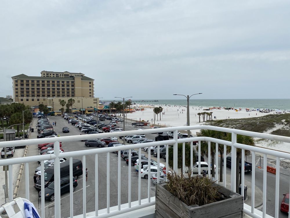 PALM PAVILION INN Updated September 2024 47 Photos & 43 Reviews