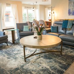 Pacific Sunset Group - North Park 2 berm\2 bath with custom kitchen, private back yard, deck and fire pit. Located near SD Zoo, Balboa Park, Sea World, Downtown SD