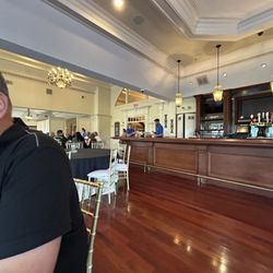Architects Bar & Grill - Bar