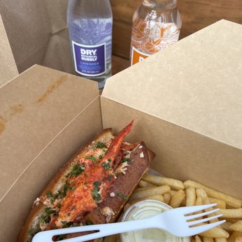 MARKET Seafood Eatery - Seafood Near Me - Edmonds, Washington