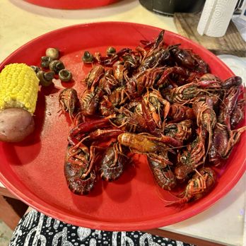 M-Beaux's - Late season crawfish, shells are not too tough yet! So good! - Cajun/Creole Near Me - Anderson, Texas