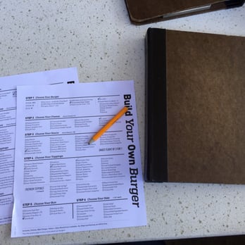 The Counter - Building it! - Burgers Near Me - Honolulu, Hawaii