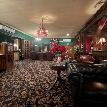 Seven Stars Inn - Lobby Interior - Steakhouses Near Me - Phoenixville, Pennsylvania Seven Stars Inn - Lobby Interior - Steakhouses Near Me - Phoenixville, Pennsylvania