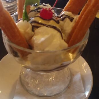 Morrison - Churro delete with vanilla icecream - Gastropubs Near Me - Los Angeles, California