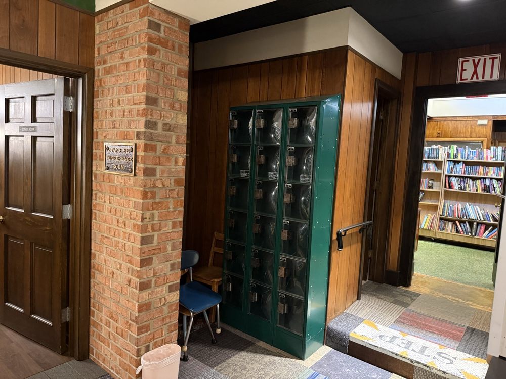 Mulberry Thrill Logo