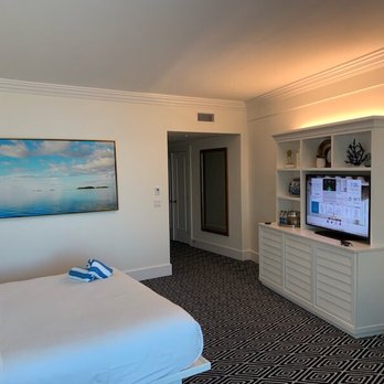 Isla Bella Beach Resort - Clean and quiet - Resorts Near Me - Marathon, Florida Isla Bella Beach Resort - Clean and quiet - Resorts Near Me - Marathon, Florida