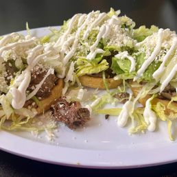 Sopes de lengua