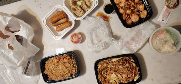 Lee's Chinese Food by null