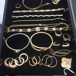Austin Cash 4 Gold - We Buy/Sell all Gold/Silver Jewelry......yes even BROKEN!