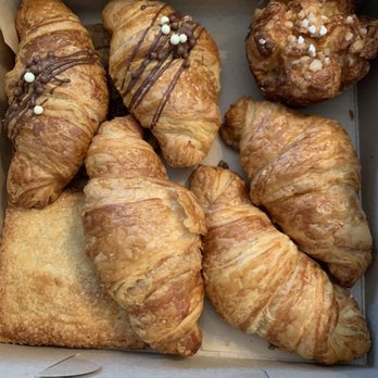 Kasama - Chocolate cross isn't, Apple and cheese croissant, cardamom bun - Filipino Near Me - Chicago, Illinois Kasama - Chocolate cross isn't, Apple and cheese croissant, cardamom bun - Filipino Near Me - Chicago, Illinois
