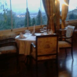 Cumba Restaurant & Bar
