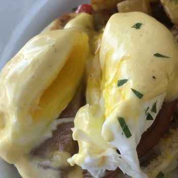 Brunch - Eggs Benedict - Breakfast & Brunch Near Me - Paso Robles, California Brunch - Eggs Benedict - Breakfast & Brunch Near Me - Paso Robles, California