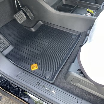 Soap Detailing - Vacuumed inside, all door jambs cleaned. - Auto Detailing Near Me - Irvine, California Soap Detailing - Vacuumed inside, all door jambs cleaned. - Auto Detailing Near Me - Irvine, California