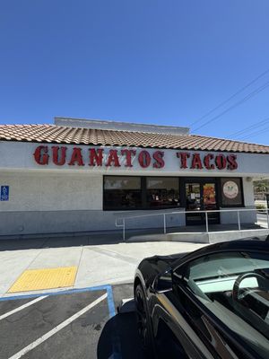 Guanatos Tacos by null