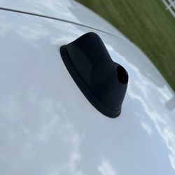 Hurricane Car Wash - This car wash ripped the antenna out along with the plastic holder and even worse - the car wasn't clean!