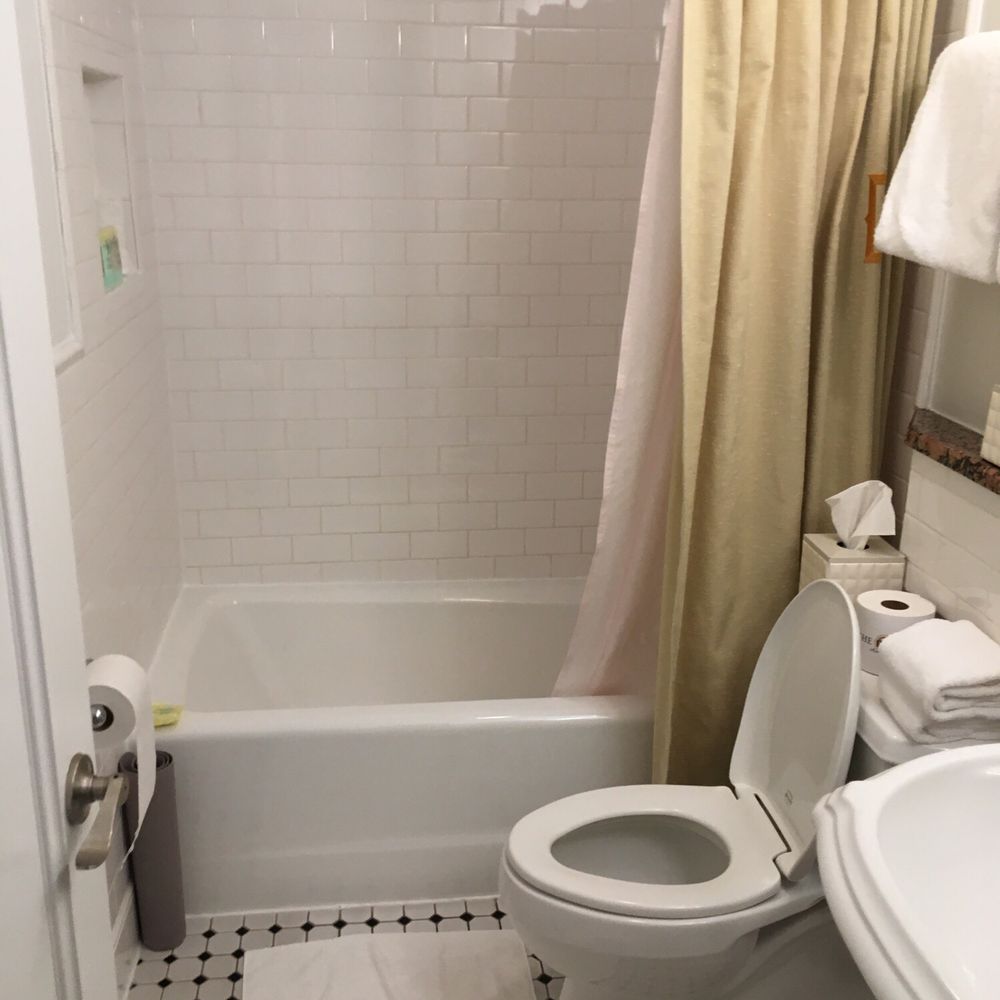 The Driskill - Cute old bathroom with no water pressure. - Hotels Near Me - Austin, Texas The Driskill - Cute old bathroom with no water pressure. - Hotels Near Me - Austin, Texas