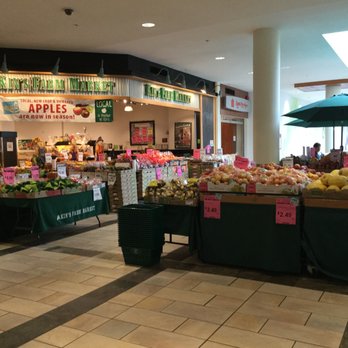 Kin's Farm Market - Lougheed Town Centre - Storefront view - 13 Nov/18. - Fruits & Veggies Near Me - Burnaby, British Columbia Kin's Farm Market - Lougheed Town Centre - Storefront view - 13 Nov/18. - Fruits & Veggies Near Me - Burnaby, British Columbia