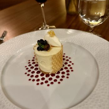 Napa Rose - Lemon- Blueberry Sponge Cake with Organic Wild Honey - American Near Me - Anaheim, California Napa Rose - Lemon- Blueberry Sponge Cake with Organic Wild Honey - American Near Me - Anaheim, California