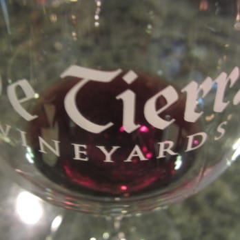 De Tierra Vineyards - Wineries Near Me - Carmel, California