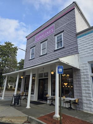 Caroline's on Main by null