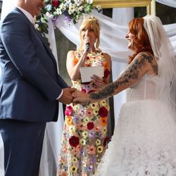 Trixie Minx Productions - Trixie Minx, the officiant extraordinaire!