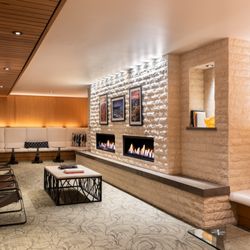Waldorf Astoria - Fireside Lounge