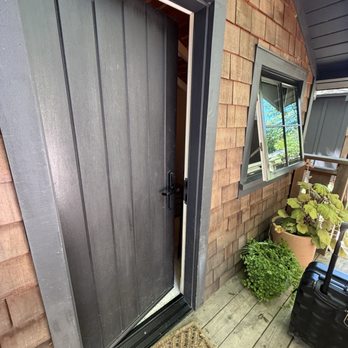 Dawn Ranch - Open door upon check in- welcome bugs!!! - Hotels Near Me - Guerneville, California Dawn Ranch - Open door upon check in- welcome bugs!!! - Hotels Near Me - Guerneville, California