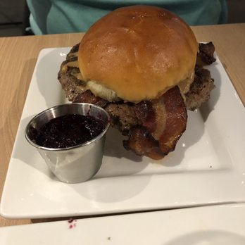 Birdi Golf - Peanut Butter burger & side of jam - Golf Near Me - Woodbury, Minnesota Birdi Golf - Peanut Butter burger & side of jam - Golf Near Me - Woodbury, Minnesota