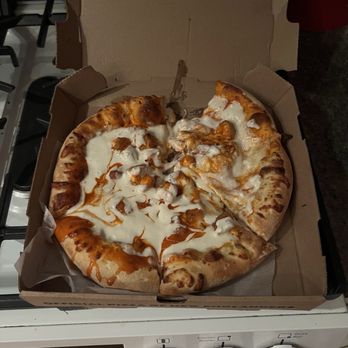 Papa Gino's Pizzeria - Crispy Buffalo Chicken - Pizza Near Me - So. Yarmouth, Massachusetts Papa Gino's Pizzeria - Crispy Buffalo Chicken - Pizza Near Me - So. Yarmouth, Massachusetts