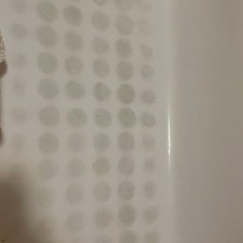 Rodeway Inn University - Nasty tub - Hotels Near Me - Newark, Delaware