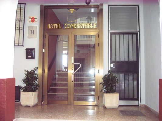 Hotel Condestable by null