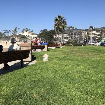 Laguna Beach - A number of benches to sit on. - Beaches Near Me