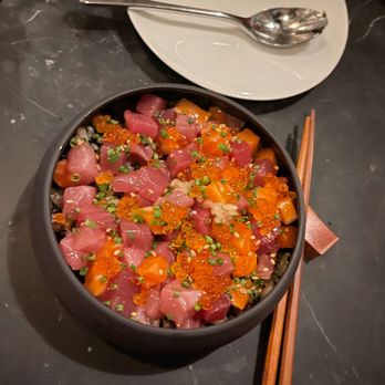 RO Restaurant & Lounge - Chirashi - Lounges Near Me - Yountville, California
