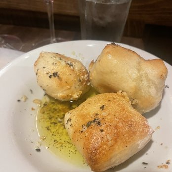 Tomatina - Garlic bread - Pizza Near Me - Santa Rosa, California Tomatina - Garlic bread - Pizza Near Me - Santa Rosa, California