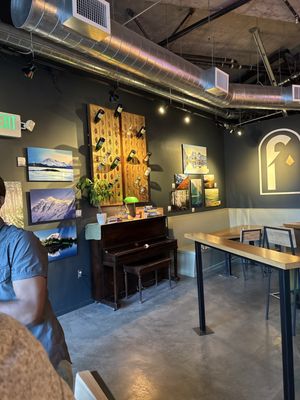 アイケア salon Sugar & Shears Salon and Organic Spa, 1222 E Madison St, Ste