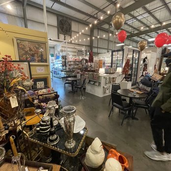 GasLamp Too - Antiques Near Me - Nashville, Tennessee GasLamp Too - Antiques Near Me - Nashville, Tennessee