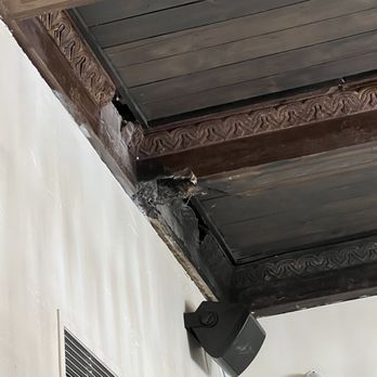 Nara Ramen and Sushi Bar - The hole in the ceiling above our table - Sushi Bars Near Me - Caldwell, Idaho