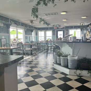Freshfit Cafe - inside - Juice Bars & Smoothies Near Me - Nags Head, North Carolina Freshfit Cafe - inside - Juice Bars & Smoothies Near Me - Nags Head, North Carolina