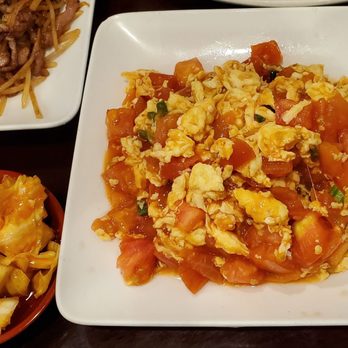 Hot Kitchen Sichuan Style 满嘴香 - Eggs and tomatoes. - Szechuan Near Me - Flushing, New York Hot Kitchen Sichuan Style 满嘴香 - Eggs and tomatoes. - Szechuan Near Me - Flushing, New York