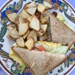 Breakfast BLT w/ Papas