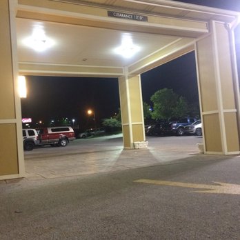 Comfort Inn & Suites Bellevue - Omaha Offutt AFB - Hotels Near Me - Bellevue, Nebraska