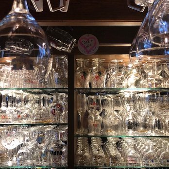Le Petit Philou - Beer Bar Near Me - Brussel, BRU Le Petit Philou - Beer Bar Near Me - Brussel, BRU