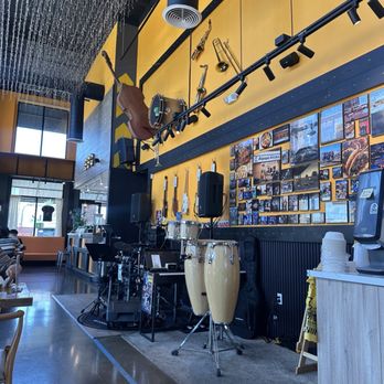 Aipapa Kitchen - live music area - Chinese Near Me - Rowland Heights, California Aipapa Kitchen - live music area - Chinese Near Me - Rowland Heights, California