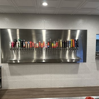 The Palomino - a stainless steel beer tap - Gastropubs Near Me - Georgetown, Texas