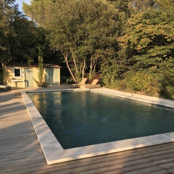 Le Mas du Loriot - Und eine kleiner Pool mit Liegestühlen gibt es auch - Hotels Near Me - Murs, 84