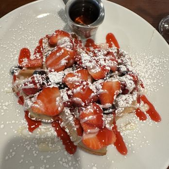 Texas Restaurant - Very berry waffle - Breakfast & Brunch Near Me - Plano, Texas